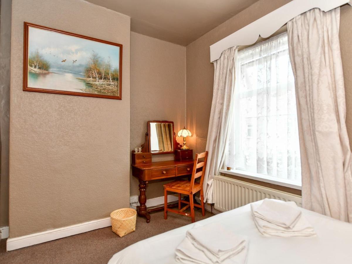 Pass The Keys Perfectly Located 3 Bed Close To The Holiday home
