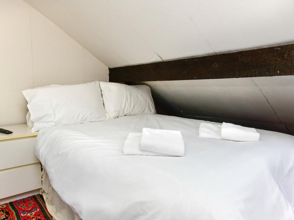 Pass The Keys Perfectly Located 3 Bed Close To The Holiday home